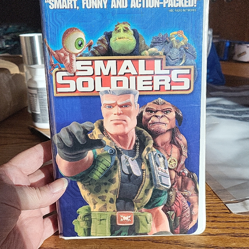 Original Vintage 1998 VHS VIDEO Small Soldiers